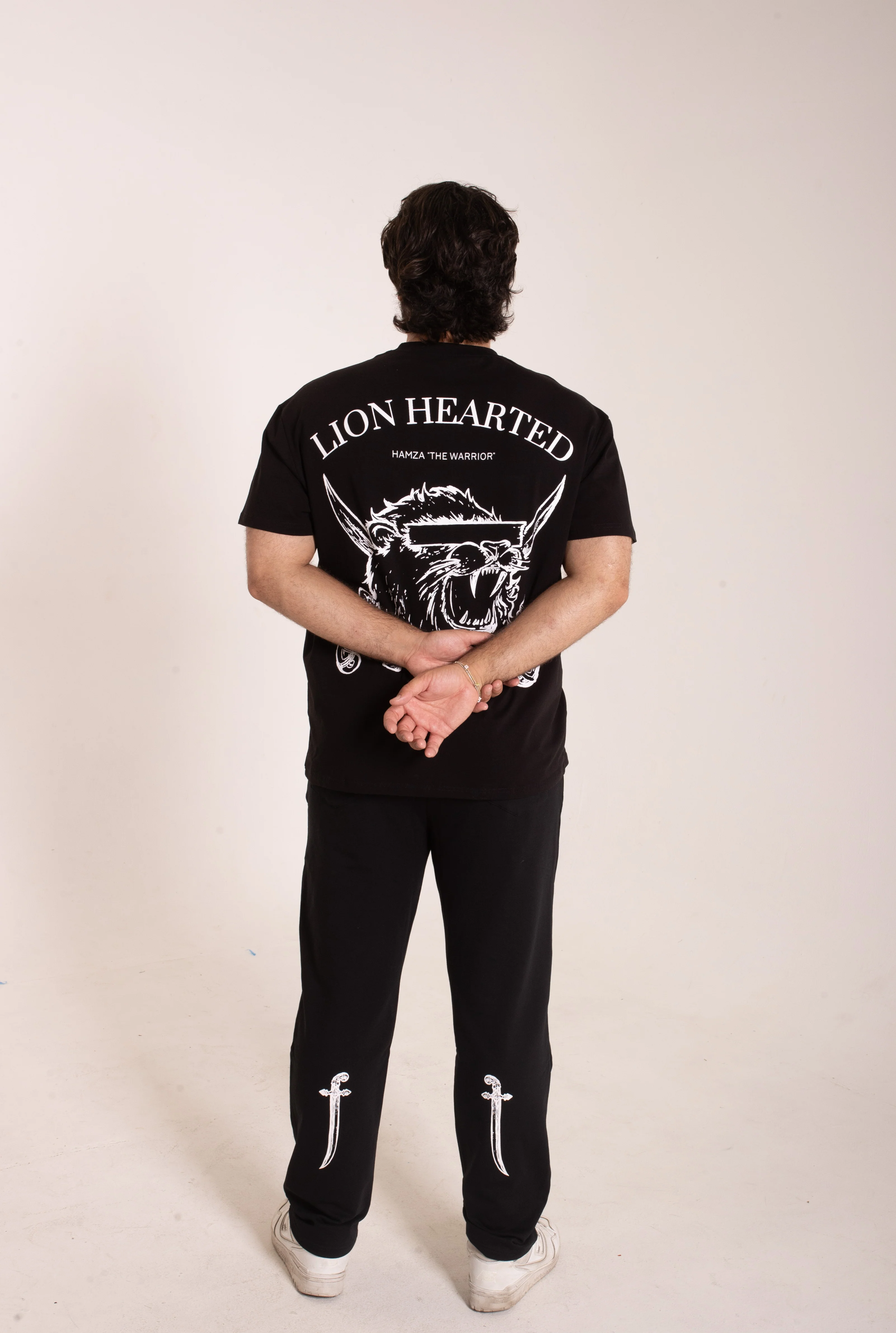 LION HEARTED - Workout Pump-Cover Up T-Shirt - Image 15