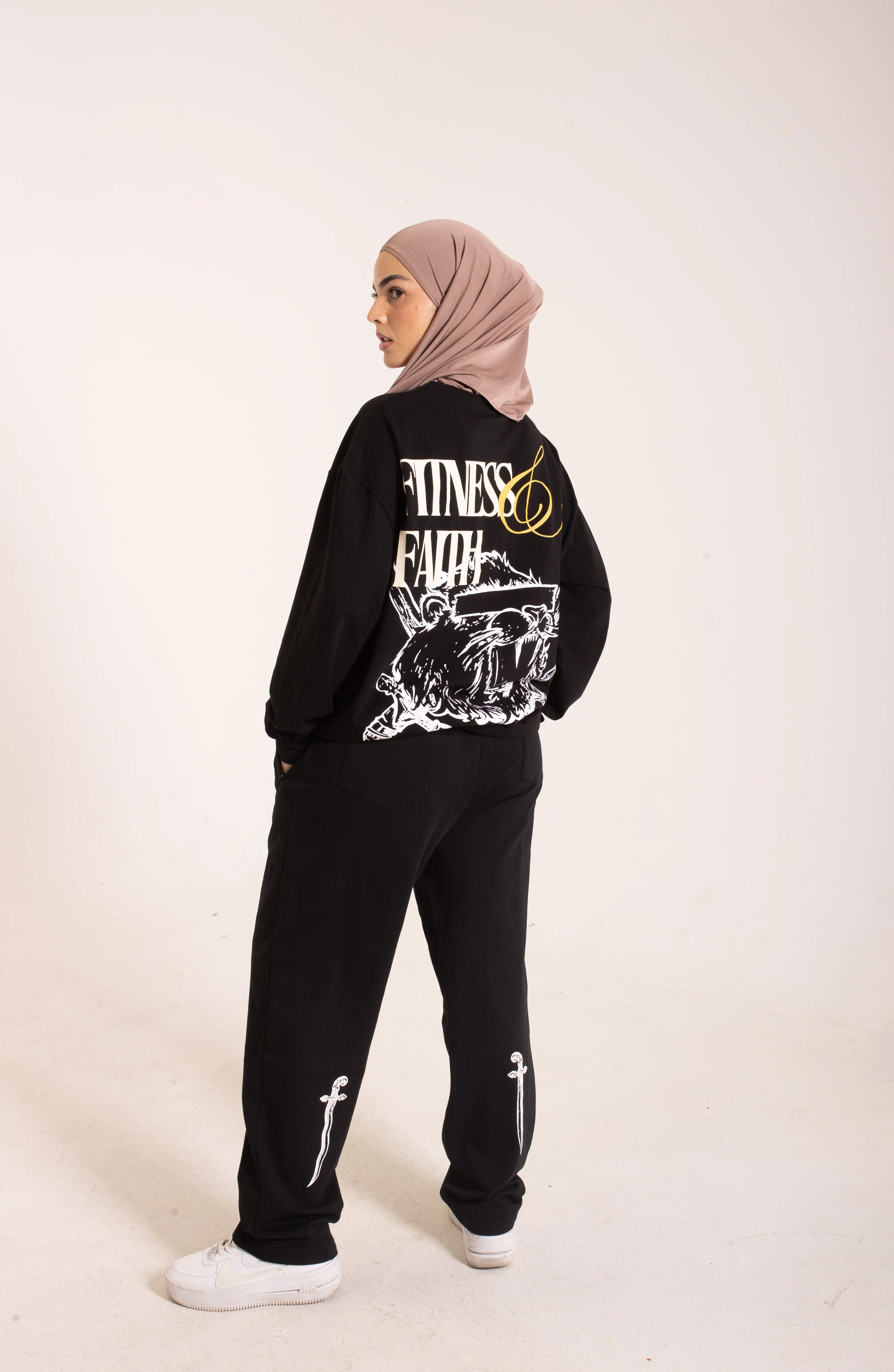 LION HEARTED - Workout Pump-Cover Long Sleeve - Image 8